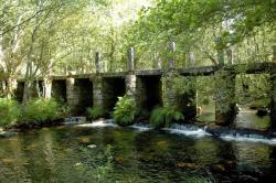 Ponte Carballa, en Quintelas, Dúas Igrexas